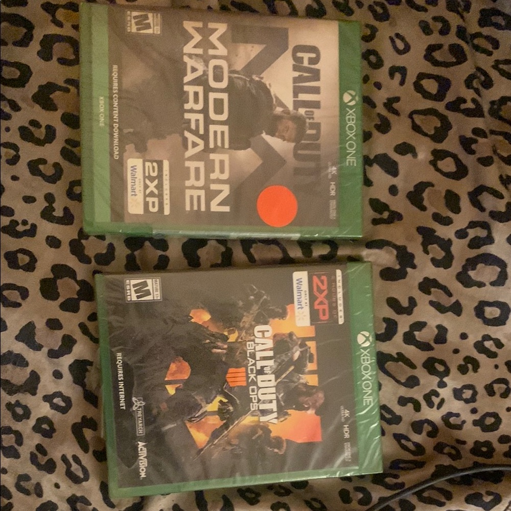 Green Xbox One Call of Duty Video Games
